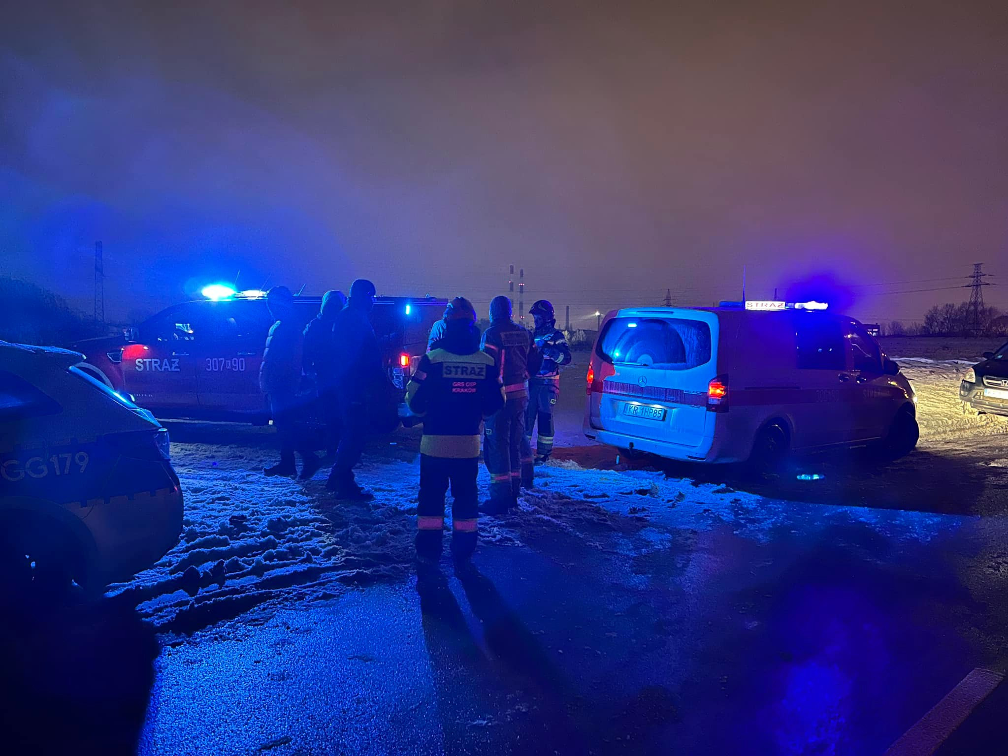 Kraków Zmarła z wyziębienia czekając na pomoc Syn kobiety o