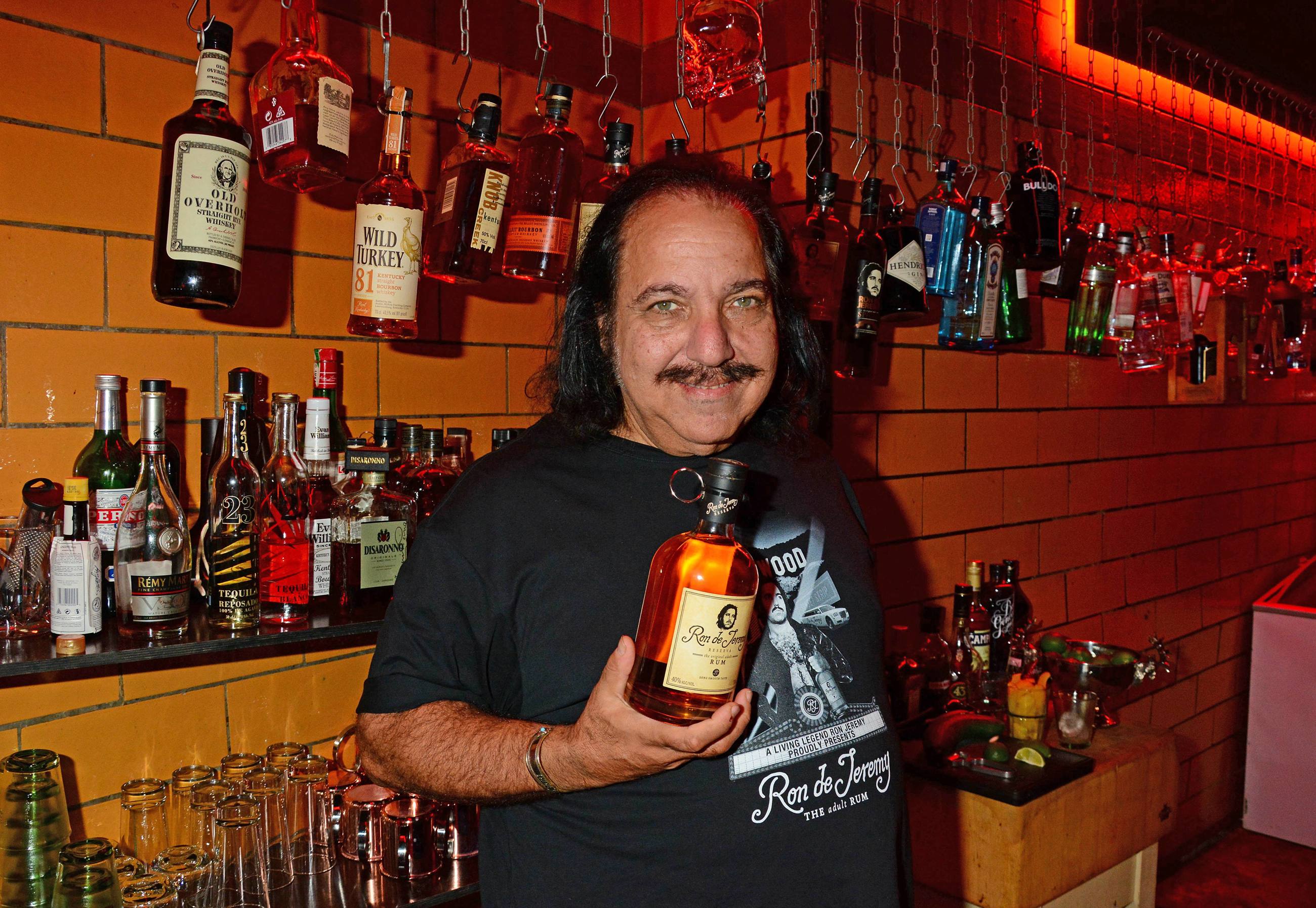 Ron Jeremy S Ynny Aktor Porno Oskar Ony O Napa Seksualn I Gwa Ty