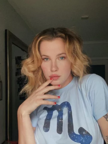 Ireland Baldwin 