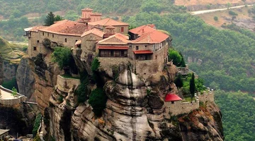 Meteora, Grecja boredpanda.com