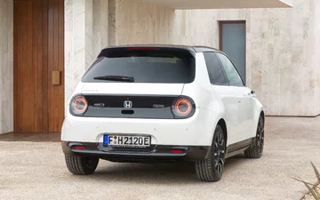 Honda e. Samochód elektryczny 