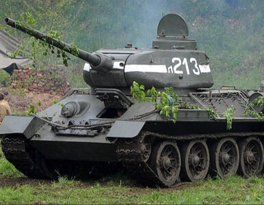 Miniatura: Rosja przekazała Białorusi czołgi z czasów...