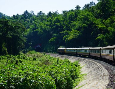 Miniatura: Nowy luksusowy pociąg dla podróżników....