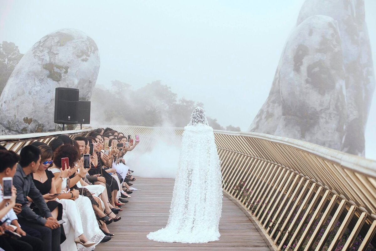 Pokaz mody Chung Thanh Phong Bridal 