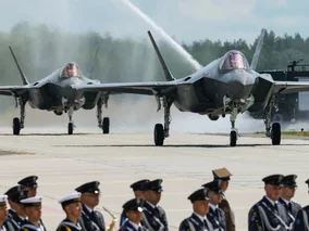 Miniatura: Prezenterka TVP wypatrywała F-35. Zabawna...