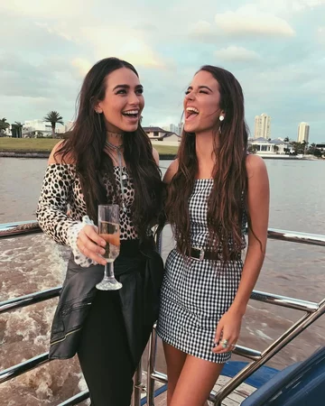 Bliźniaczki Elisha i Renee Herbert 