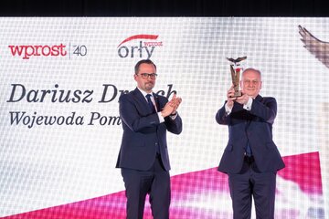 Dariusz Drelich (z prawej) oraz&nbsp;wręczający nagrodę Marcin Horała