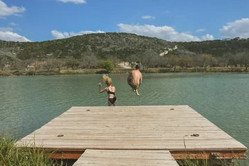 Tyler Hjorting, Lexi O’Brien i ich dom na kółkach 