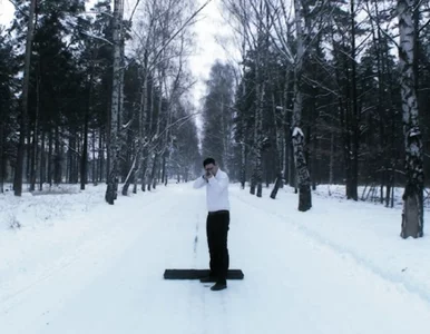 Miniatura: Składają życzenia i... celują w głowę....