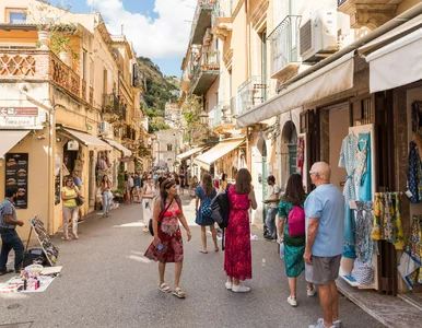 Miniatura: O 4 mln turystów więcej. Włosi zachęcają...