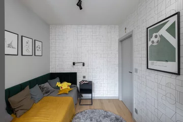 Rodzinne mieszkanie z home office – projekt pracowni JSM Wnętrza 