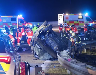 Miniatura: Minivan z migrantami przewrócił się po...