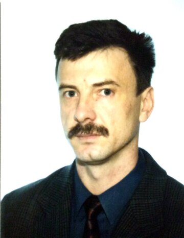 Grzegorz Rozalski w&nbsp;1996&nbsp;r. gdy wreszcie po&nbsp;dekadzie zdiagnozowano polipowatość rodzinną, po&nbsp;operacji ważył 67 kg