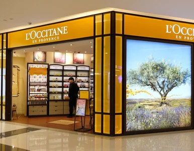 Miniatura: Kolejna francuska firma nie zamierza...