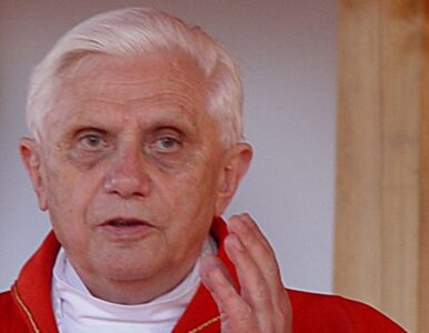 Miniatura: Benedykt XVI: uwolnić święta od...