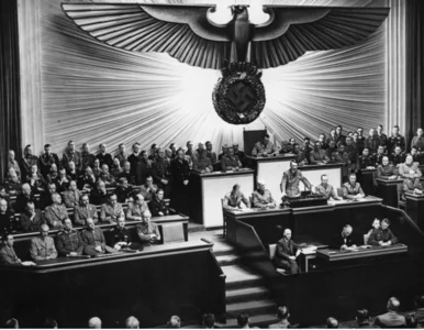 Miniatura: Czy Hitler uciekł na inną planetę? Rozmowa...