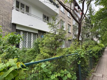 Szare Domy to jeden z najbardziej charakterystycznych przykładów modernistycznej zabudowy mieszkaniowej w Warszawie 