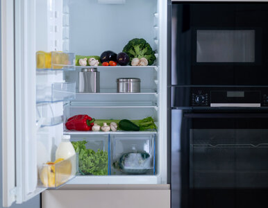 Miniatura: Dodaj szklankę do ciepłej wody i umyj...