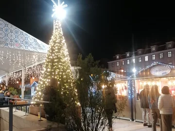 Jarmark świąteczny w Lizbonie 