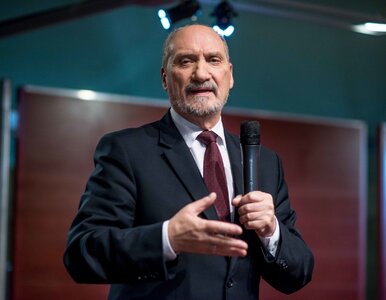 Miniatura: Macierewicz kupi tysiące dronów dla...