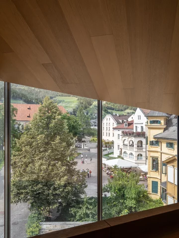 Biblioteka publiczna w Bolzano, projekt Carlana Mezzalira Pentimalli Mint List, biblioteka