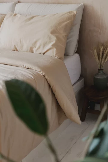 Śródziemnomorski klimat w pochmurnym Londynie, projekt Red Deer downloadfor.press, red deer