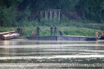 Budowa mostu pontonowego, 31 sierpnia 