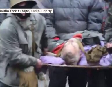 Miniatura: Demonstranci na Majdanie ratują rannych