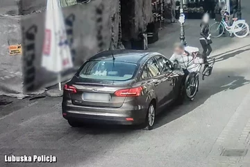 Zdarzenie zarejestrował miejski monitoring 