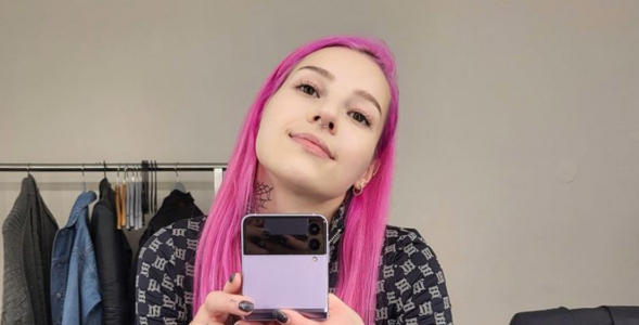 Miniatura: Young Leosia