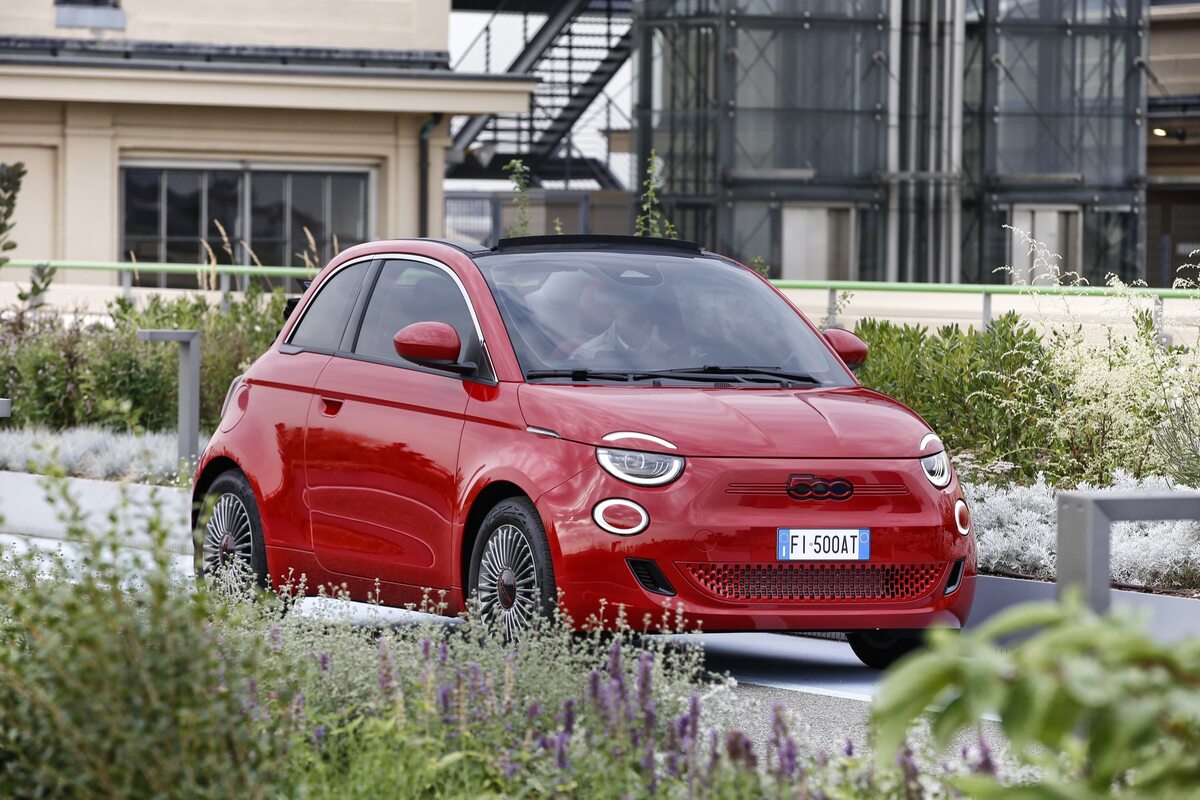 Fiat 500 (RED) 