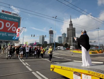 Manifestacja zorganizowana przez Ogólnopolski Związek Zawodowy Pielęgniarek i "Sierpień 80" (fot. PAP/Paweł Supernak)