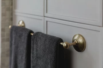 Śródziemnomorski klimat w pochmurnym Londynie, projekt Red Deer downloadfor.press, red deer