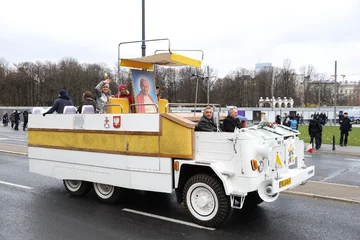 Narodowy Marsz Papieski w Warszawie 