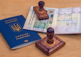 Miniatura: Ukraina zawiesza usługi konsularne....