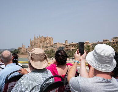 Miniatura: Przewodnicy narzekają na brak rezerwacji....