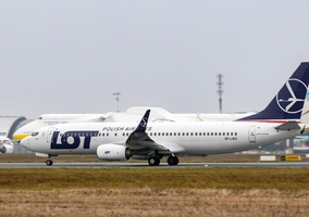 Polski samolot utknął w Chinach. Pasażerom zaproponowano inne loty