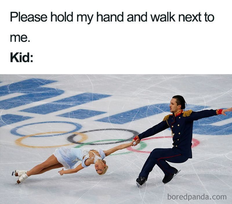 Rodzic do dziecka: Proszę, trzymaj mnie za rękę i stój blisko mnie. Dziecko: 
