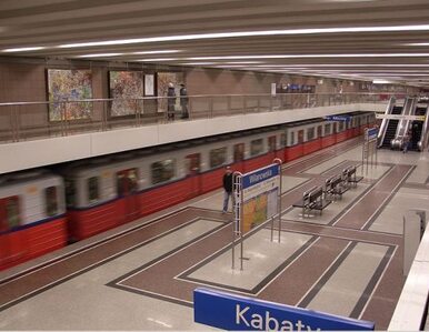 Miniatura: Warszawa zapewnia: metro będzie na czas