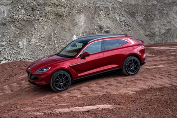 Aston Martin DBX 