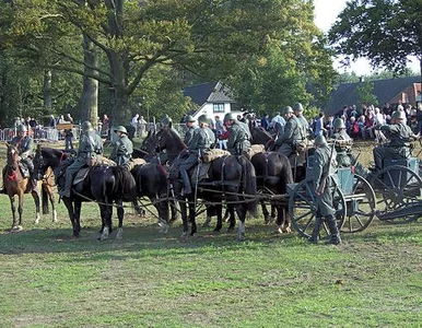 Miniatura: Holenderscy żołnierze na... paradzie gejów