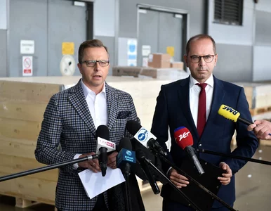 Miniatura: Posłowie opozycji piszą książkę....