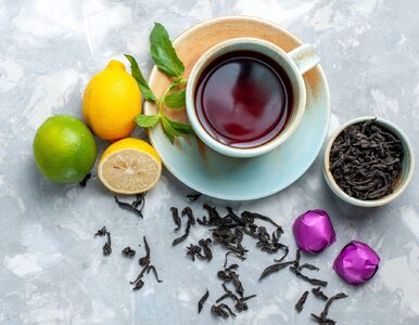 Miniatura: Dlaczego na herbacie pojawia się tęczowy...