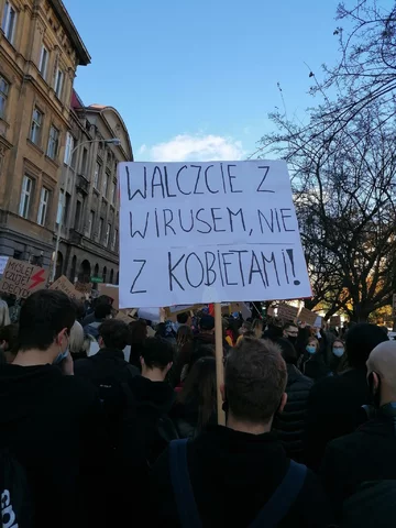 Hasła z protestu w Łodzi 