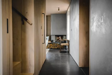 Stary kamienny dom w nowoczesnym wydaniu Dinesen, Kylie, kamienna chatka, dom