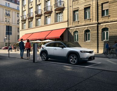 Miniatura: Mazda dopłaci do elektryka drugie tyle, co...