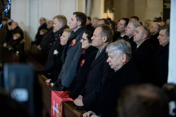 W piątkowej mszy św. uczestniczyli m.in. Bogdan Borusewicz, Donald Tusk, Aleksandra Dulkiewicz i Grzegorz Schetyna 