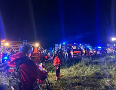 Miniatura: Wypadek autokaru pod Wrocławiem. Sprzeczne...