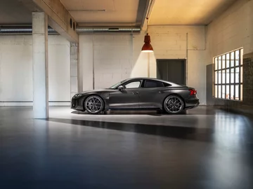 Audi RS e-tron GT performance 