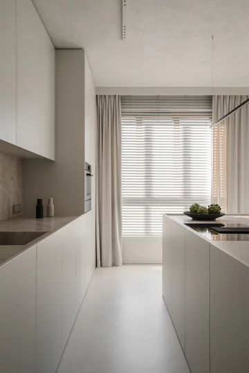 Minimalistyczne mieszkanie całe w bieli, KANDO ARCHITECTS Karolina Krawczyk 